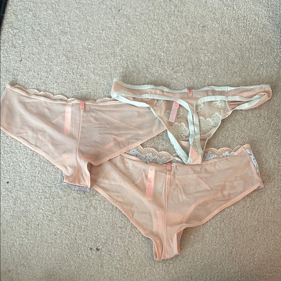 PINK Victoria's Secret Cream and Tan Lace Panties Intimates NWOT - Picture 3 of 3